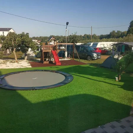 Camper Umma *